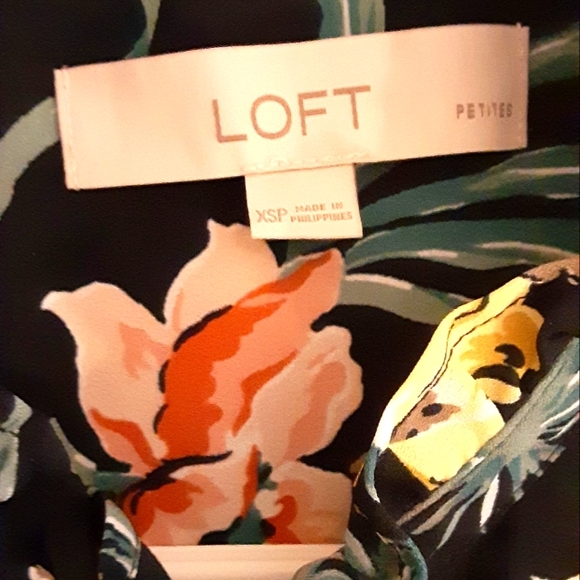 LOFT Floral Navy Tank Blouse - Picture 3 of 4